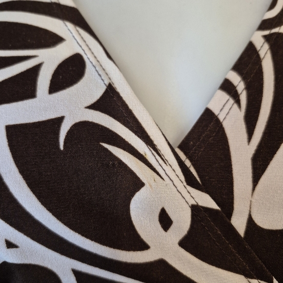 Iz Byer Sleeveless V-Neck Midi A-Line Dress - Picture 4 of 11